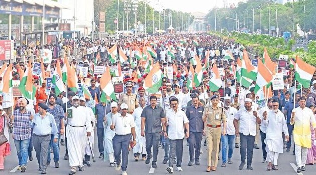 இந்திய ராணுவத்துக்கு ஆதரவாக  முதல்வர் ஸ்டாலின் தலைமையில் பிரமாண்ட பேரணி!
