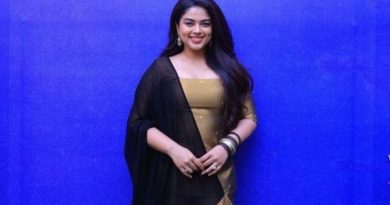 “தலைவரின் ‘ஜெயிலர் 2’ படத்துடன் எங்களுடைய ‘டிரோன்ஸ்’ படமும் வெளியாவது எங்களுக்கு பெருமை!” – நாயகி சித்தி இத்னானி